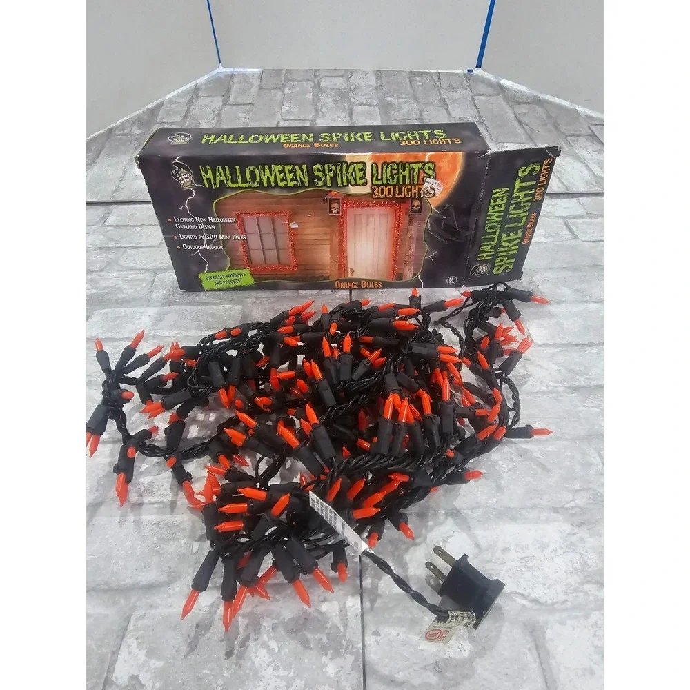Tomb Town 300 Lights Halloween‎ Spike Mini Lights Orange NOS New 9 Feet